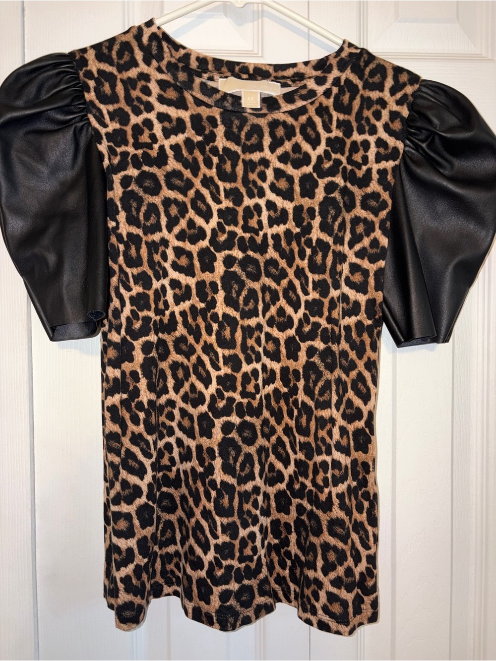 Michael Kors Ladies Leopard Print Faux Leather Puff Sleeve Sexy Top XS Gold Logo